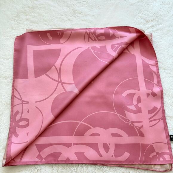 CHANEL Silk CC Reversible Square Scarf Pink Beige Authentic - Picture 4 of 7